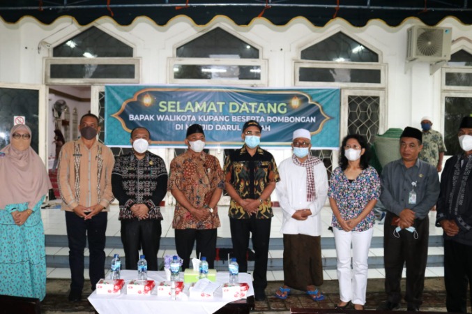 Terima Bantuan Perlengkapan Ibadah, Pemuka Agama di Kupang Siap Dukung Program Jeriko