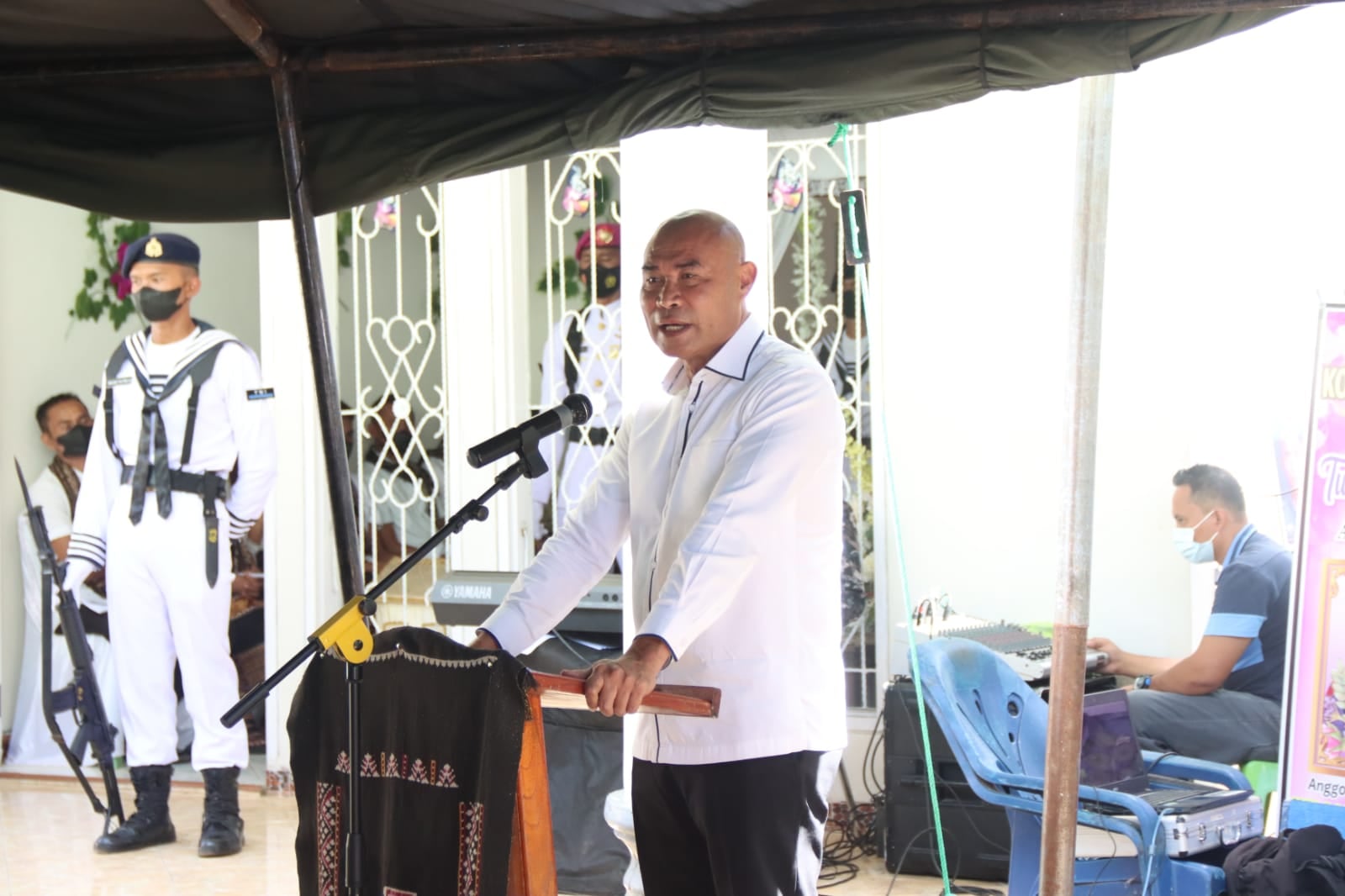 Hadiri Pemakaman Praka Wilson Here, Gubernur VBL Bilang Dia Daftar TNI Pakai Uang Pinjaman