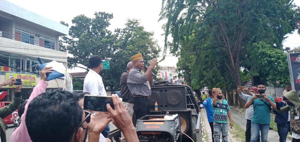 Forum Wartawan NTT Turun ke Jalan Desak Kapolda Tangkap Pelaku Penganiayaan Wartawan