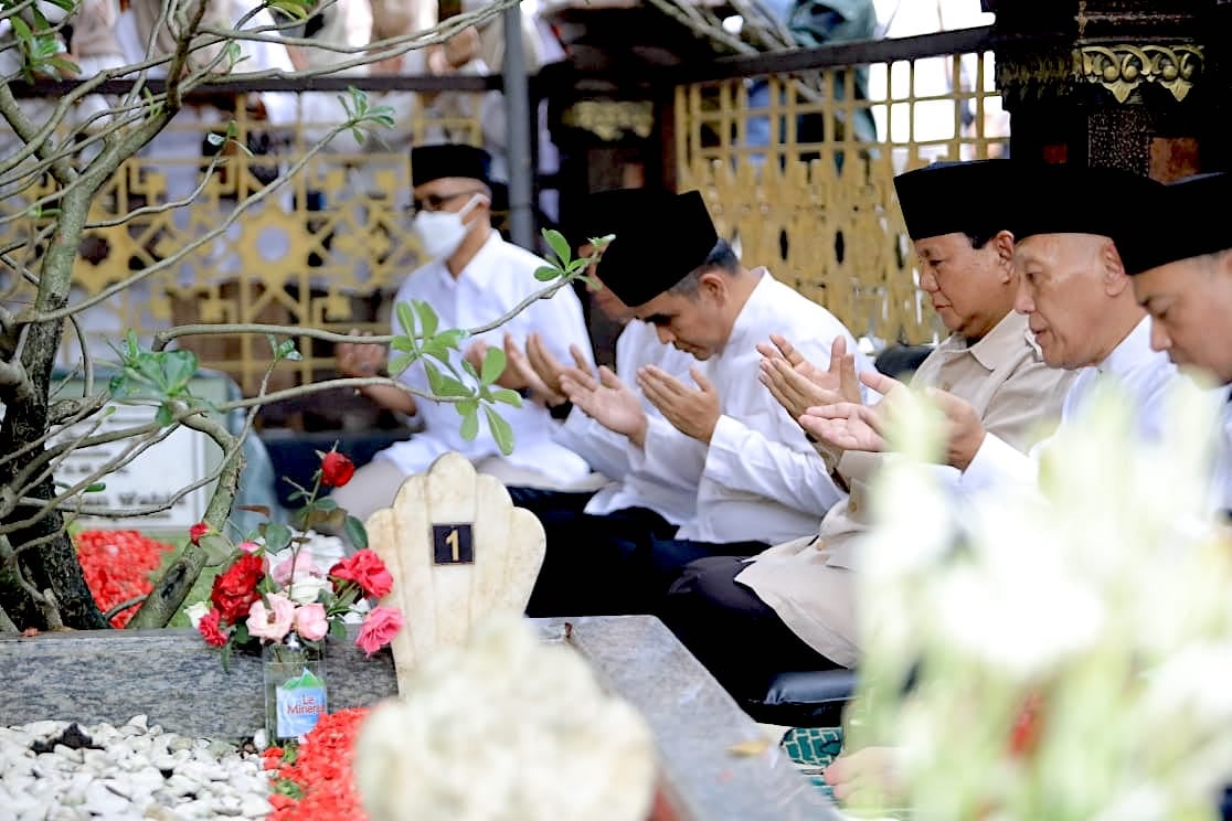 Berziarah Ke Makam Gus Dur, Prabowo: Beliau Pemimpin Yang Mengutamakan Persatuan