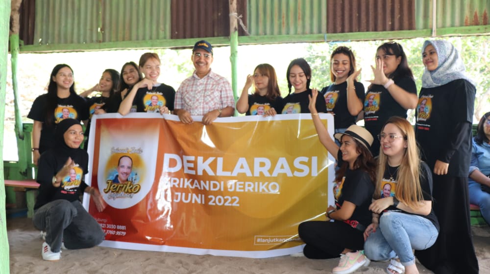 Srikandi Jeriko Deklarasi Dukung Jefri Riwu Kore Maju Pilwalkot Melalui Jalur Independen
