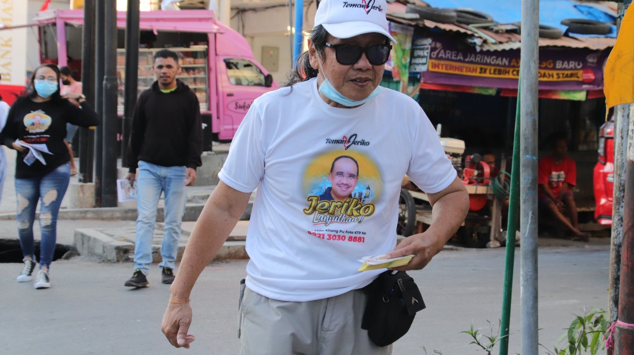 Demi Jeriko, Teddy Tanone Nekat Jalan Kaki Kumpul KTP