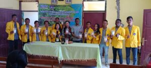 FAKULTAS PERIKANAN DAN ILMU KELAUTAN UKAW, BERI PELATIHAN DIVERSIFIKASI OLAHAN RUMPUT LAUT DI DESA LETBAUN, SEMAU 2 IMG 20220826 WA00791