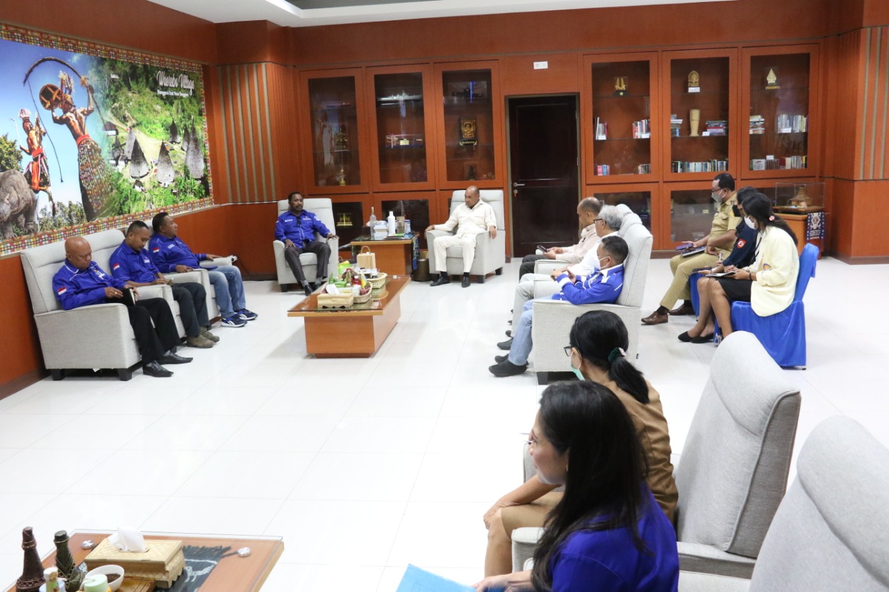 Terima Pengurus DPD Partai Demokrat NTT, Gubernur Dorong Partai Demokrat Harus Bisa Ciptakan Generasi Yang Siap Menjadi Pemimpin
