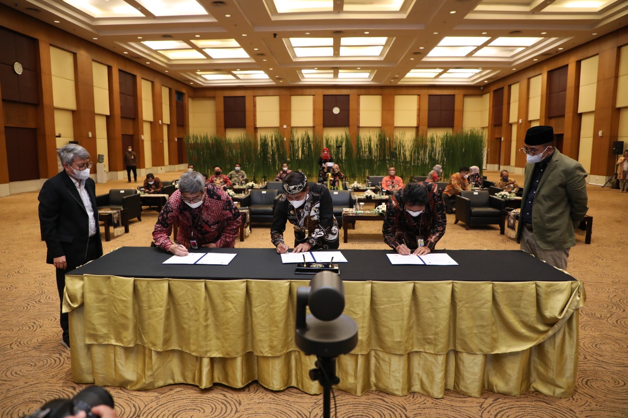 PENANDATANGANAN PKS ANTARA DJP, DJPK, DAN PEMKOT KUPANG