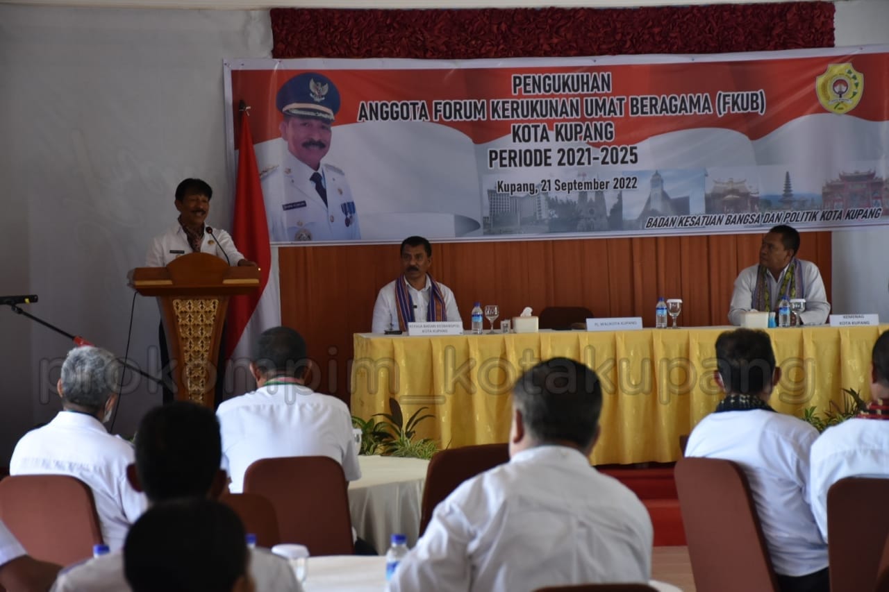 Pj Wali Kota Kukuhkan Anggota FKUB Kota Kupang Periode 2021-2025