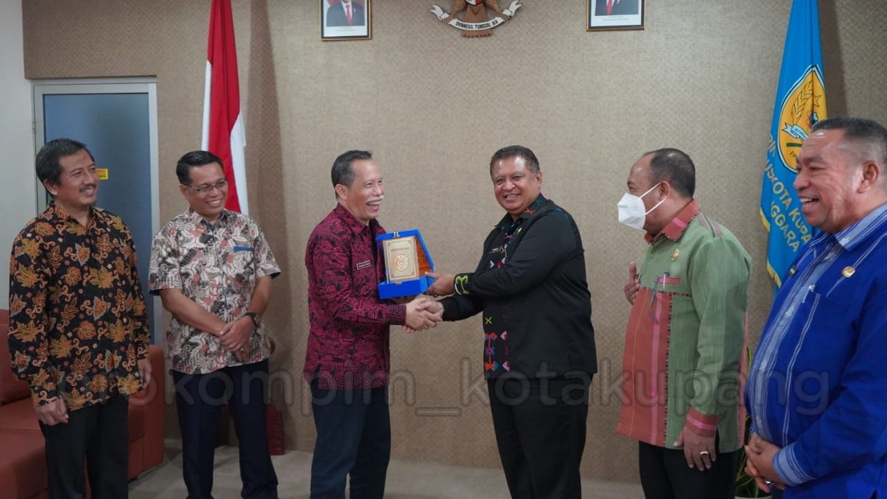 Sekda Kota Kupang Terima Tim Sosialisasi Prodi Profesi Kepamongprajaan IPDN