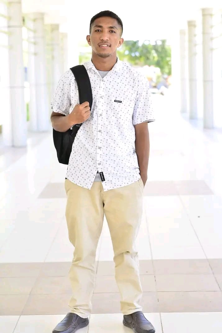 MEMIMPIN BERARTI MELAYANI