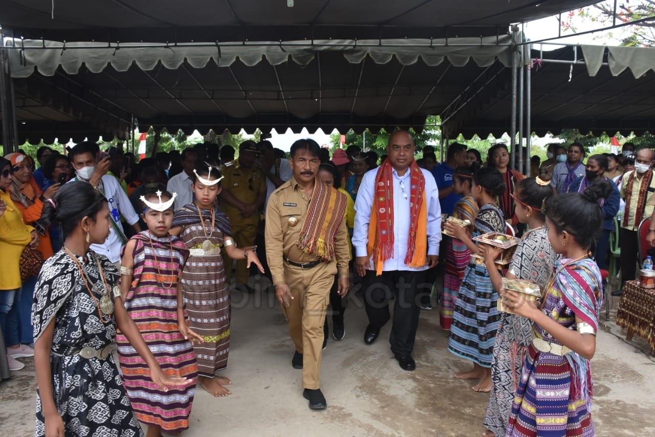 PENJABAT WALI KOTA KUPANG LAUNCHING PROGRAM LOPO PINTAR