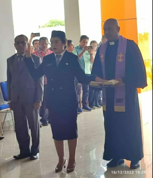 Marla Djami Resmi Jadi Warek 1 IAKN Kupang