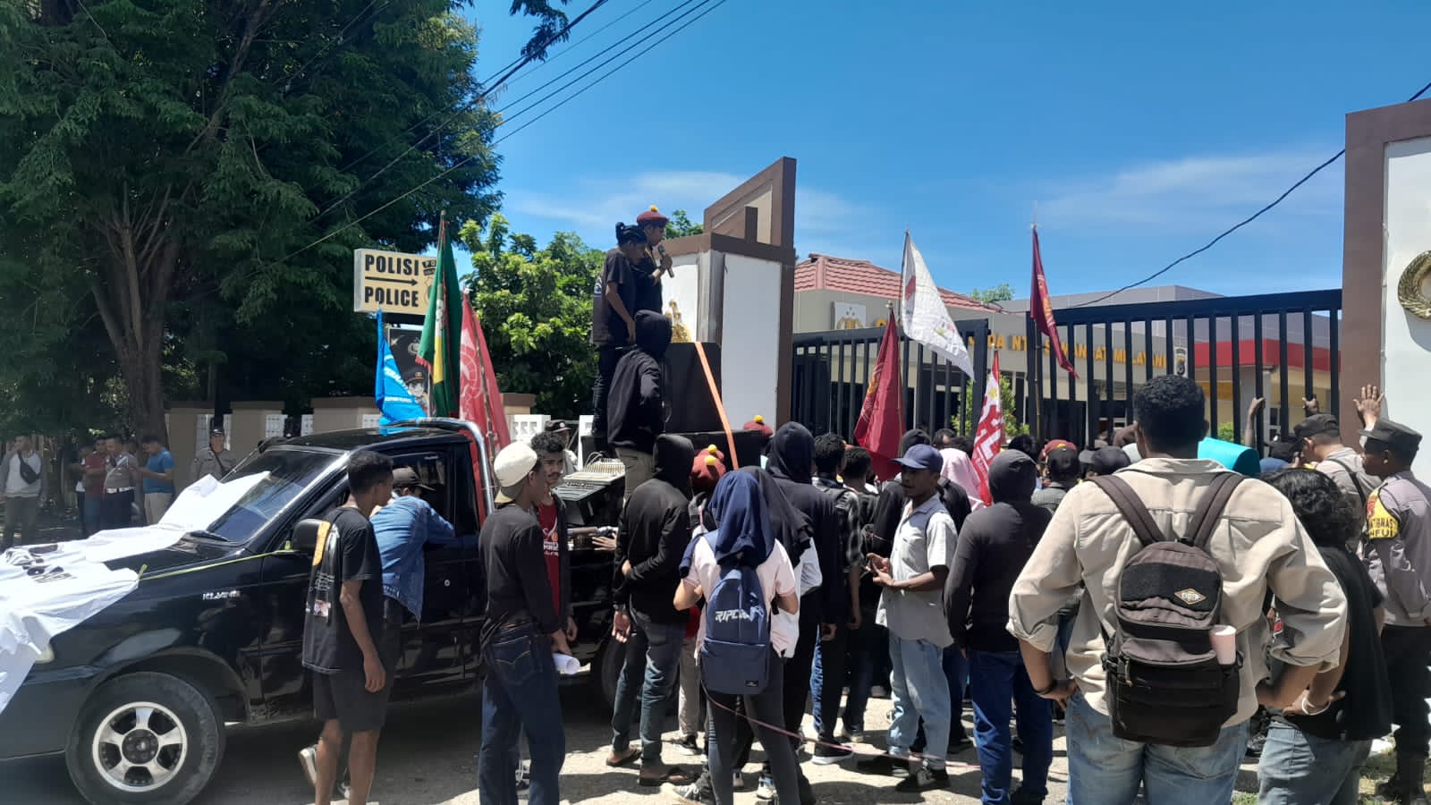 Aksi Demo di Polda NTT, Aliansi Minta Bebaskan Nikodemus Manao, Jangan Diperalat Oknum “Profesor Preman”