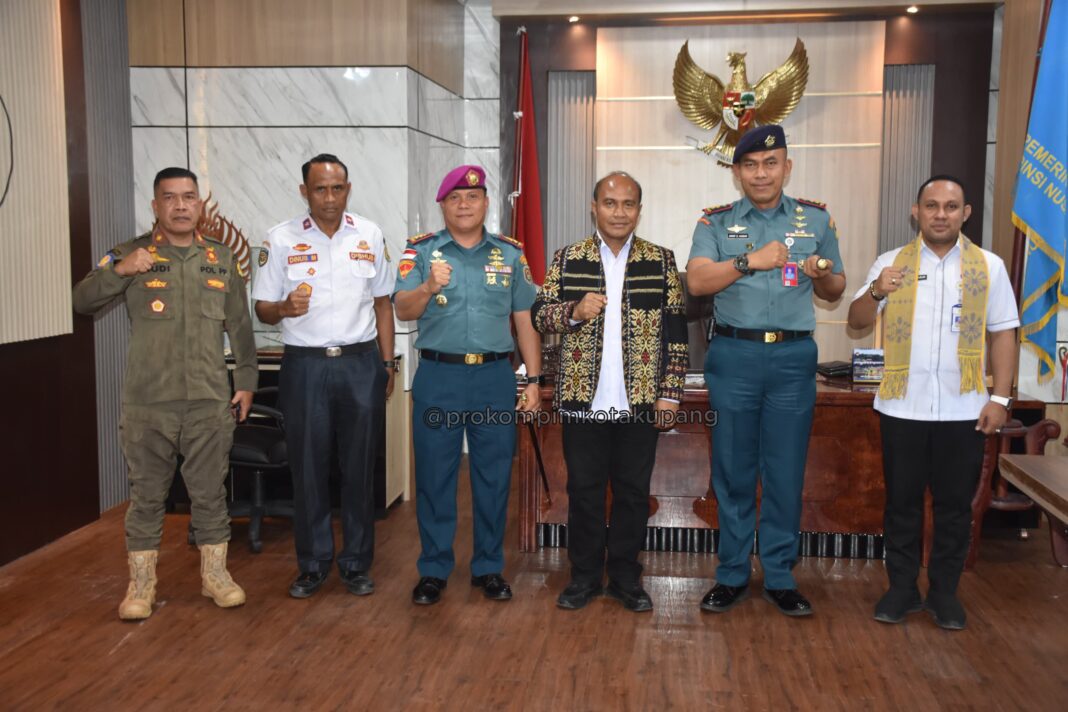 Penjabat Wali Kota Kupang Sambut Baik Tawaran Kerja Sama Danlanudal Di Bidang Olahraga, Pemberdayaan Ekonomi dan Keamanan