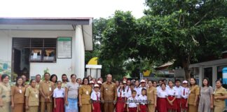 Penjabat Wali Kota Kupang Tekankan Pentingnya Kebersihan Sekolah dan Kualitas Pendidikan