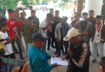 Pekerjakan Karyawan Tanpa Kontrak Kerja, PHK 6 Karyawan Sepihak, Sejumlah Organisasi Gelar Aksi Protes Desak Pemkab Alor Cabut Ijin Operasi PT Ombay