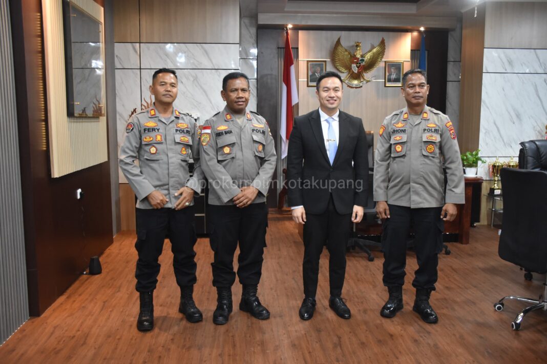 Tiga Kapolsek Bersinergi Dengan Wali Kota Kupang Untuk Tangani Sampah