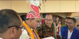 Ketua DPD GAMKI NTT dan Ketua DPC GAMKI Alor Bertemu Gubernur Melki Laka Lena di Bandara Mali : Bahas Pawai Paskah Yang Digelar Bulan Ini