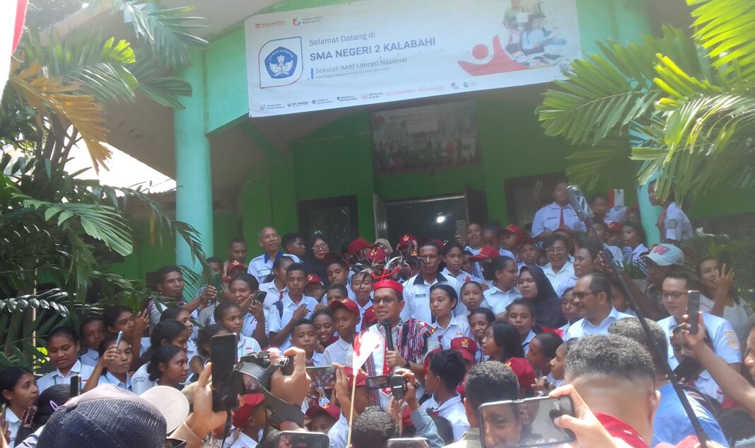 Gubernur Melki Laka Lena Kunjungi Kabupaten Alor, Tinjau Fasilitas Pendidikan dan Kesehatan Serta Pengelola MBG