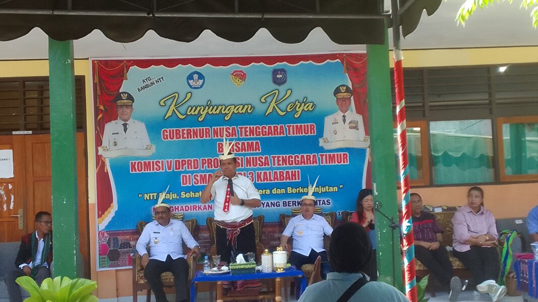 Bertemu Para Kepala SMA, SMK Dan SLB Di Alor, Gubernur NTT Berkomitmen Tingkatkan Mutu Pendidikan Dengan Membentuk 22 Cabang Dinas Pendidikan Di Kabupaten Se-NTT