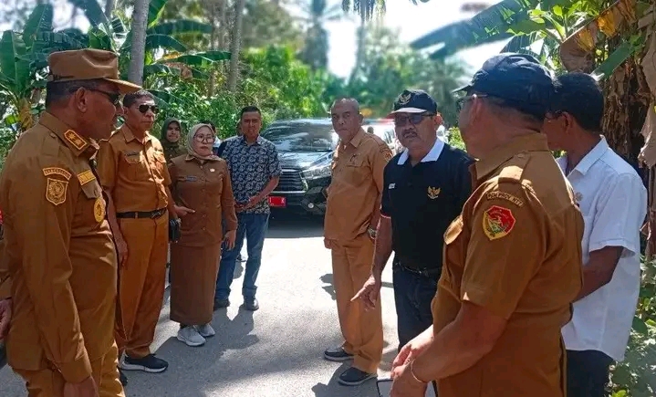 Bupati Alor Dampingi Wakil Gubernur NTT Tinjau 2 Ruas Jalan Provinsi Di Kabupaten Alor