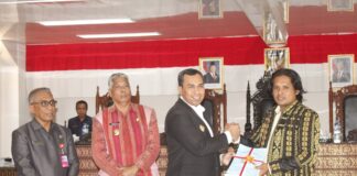 Bupati dan Wakil Bupati Sabu Raijua Hadiri Sidang Paripurna Penyampaian Penjelasan dan Penyerahan Dokumen Perubahan KUA-PPAS Tahun 2025