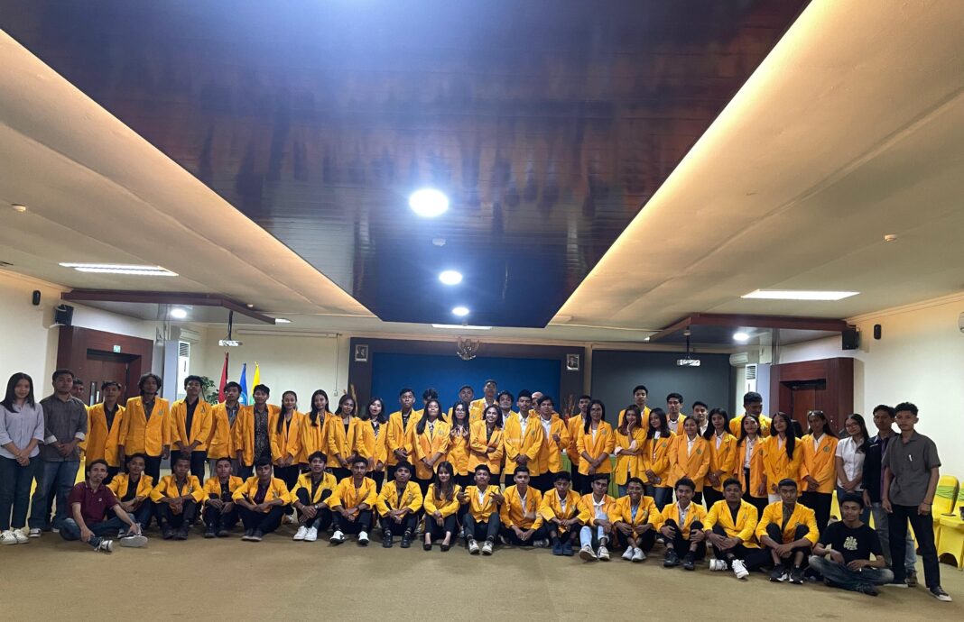 Rektor Undana Lantik 65 Pengurus Ormawa BEM Dan BLM PT, Tegaskan Komitmen Transparansi Dan Gerakan Kritis Mahasiswa