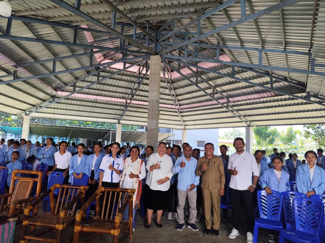 Kepala Bapelitbang Alor Beri Materi Tentang Arah Pembangunan Ekonomi Desa Di Pembekalan KBPM Untrib Kalabahi