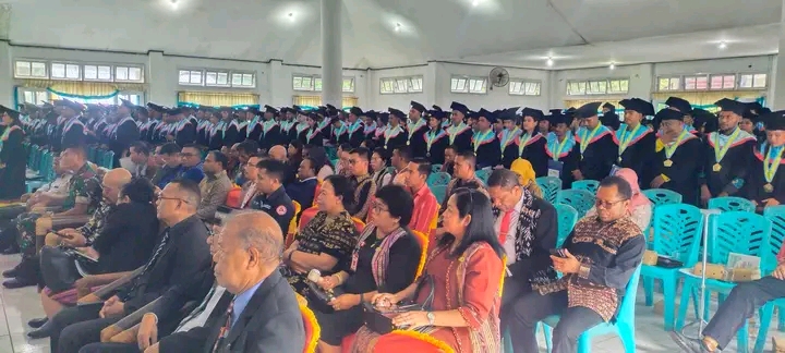 Untrib Kalabahi Luluskan 314 Sarjana Dan Rayakan Dies Natalis Ke-18, Rektor Harapkan Mereka Jadi Duta Kampus Yang Membanggakan