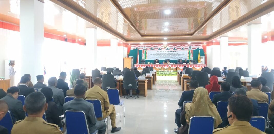 Anggota DPRD Alor Yahuda Minta Pimpinan OPD Undur Diri Berujung Riuh, Sulaiman, Deni, Ernest, Nabois, Piter, Jony, Lagani Marah Besar Dan Minta Wabup Tindak Tegas Pimpinan OPD Berujung Sampaikan Maaf