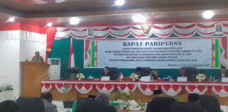 DPRD Alor Gelar Rapat Paripurna, Fraksi Demokrat Kritik Retribusi Daerah Yang Dinilai Tidak Efektif, Naboys Tallo Desak Pemerintah Optimalkan
