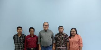 Wakil Ketua Komisi V DPRD NTT Winston Rondo Minta Dinas Pendidikan Mencabut Keputusan Terkait Mutasi Siswa SMA Tunas Harapan di Desa Oebola Yang Dinilai Rugikan Sekolah Swasta