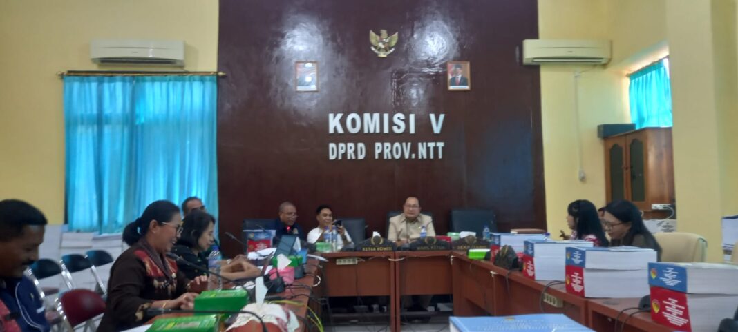 Komisi V DPRD NTT Inisiasi Pergub Baru : Iuran Sekolah Bagi Siswa SMA dan SMK Serta SLB Disesuaikan Dengan Ekonomi Orang Tua