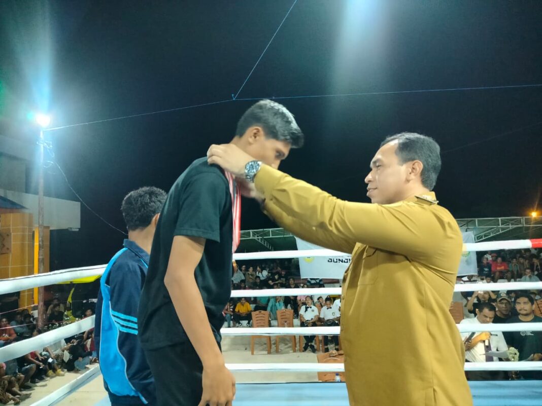 Bupati Sabu Raijua Krisman Riwu Kore Komitmen Gelar Kejuaraan Tinju Tiap Tahun