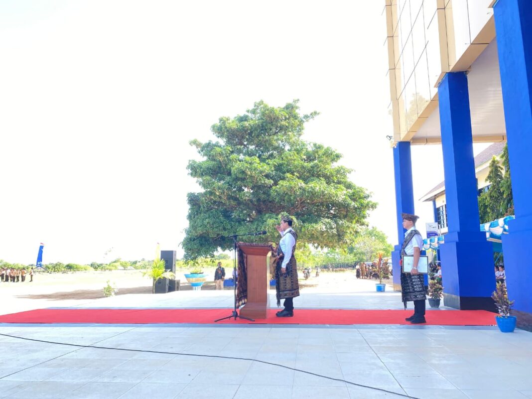 Gelar Upacara Memperingati Hari Jadi Kabupaten Sabu Raijua Ke-17 : Bupati Krisman Riwu Kore Sampaikan Pencapaian Pemda Selama Tahun 2025