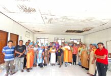 Wakil Bupati Thobias Uly Menutup Kegiatan Pelatihan Pengolaan Berbahan Dasar Ikan di SMK Negeri 1 Sabu Barat