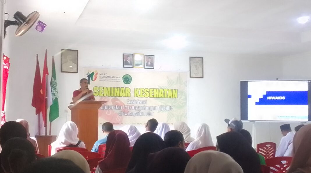 STKIP Muhammadiyah Kalabahi Gelar Seminar Kesehatan HIV/AIDS, Cegah Diskriminasi dan Berikan Edukasi