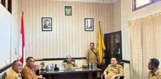 Bupati Alor Iskandar Lakamau Kembali Beraktivitas, Disambut Sukacita Oleh Wakil Bupati, Plh Sekda Obet Bolang dan Jajarannya