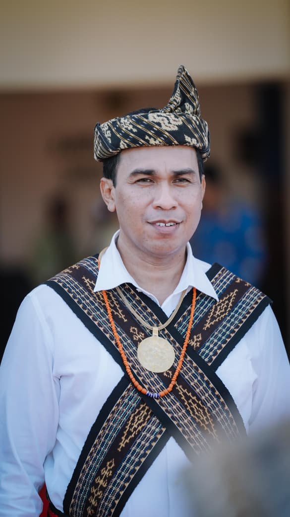 Bupati Krisman Riwu Kore Kelelahan Usai Mengikuti Apel Kekuatan ASN Lingkup Kabupaten Sabu Raijua