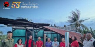 Stevano Adranacus Salurkan Seng dan Sembako untuk Korban Bencana di Kabupaten Kupang