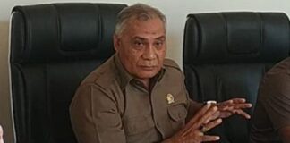 Rapat Gabungan Komisi Bersama Pemda Alor, Ruangan Jadi Hening Saat Ketua Komisi I DPRD Layangkan Kritikan Keras, Sulaiman: “Saya Bidannya Yang Melahirkan Pasangan Iskandar – Rocky, Saya Buka” Simak!