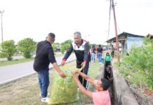 Pulang Rakornas Wabup Sarai Langsung Laksanakan Instruksi Presiden, Pimpin Jumat Bersih Dukung Indonesia ASRI