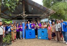 GAMKI NTT-Rotary Kupang Rastamores Bantu 85 Paket Pendidikan, 10 Jamban dan Tanam 150 Pohon di Kabupaten Kupang