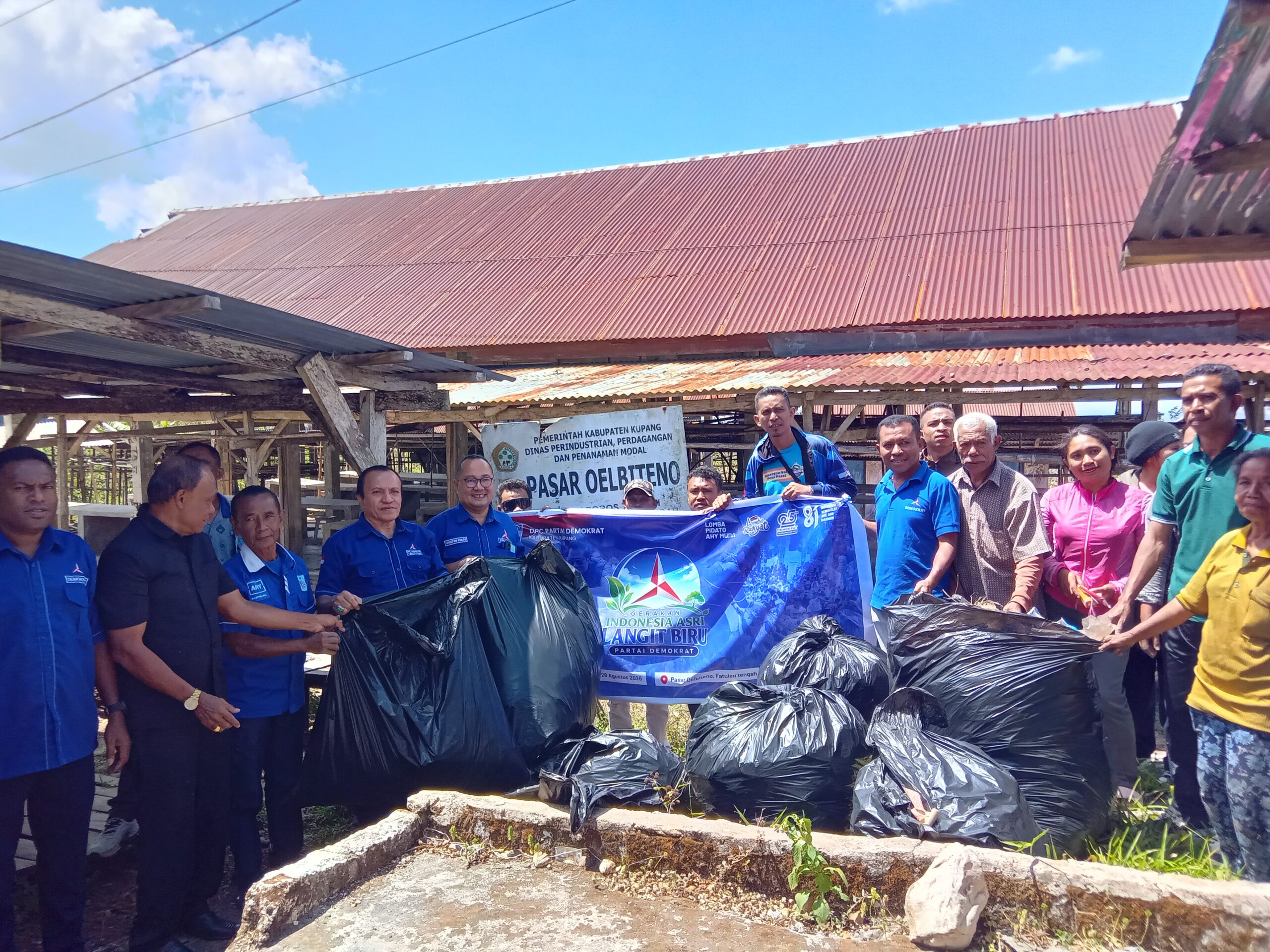 Gerakan Langit Biru Indonesia Asri : Partai Demokrat Kabupaten Kupang Bersihkan Pasar dan Tanam Pohon di Oelbiteno 4 20260828 110655 scaled